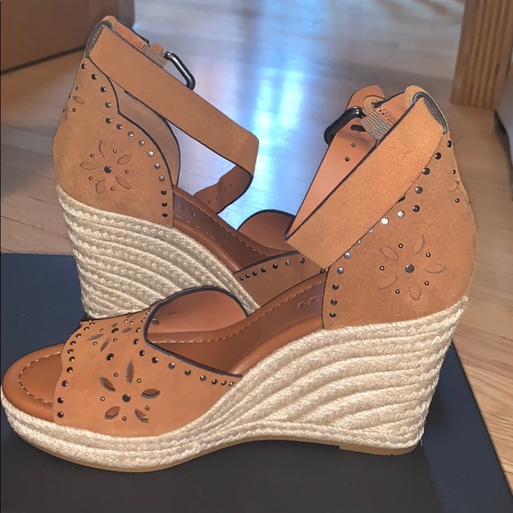 Authentic Coach Kelsi Sde Wedge - Picture 7 of 7